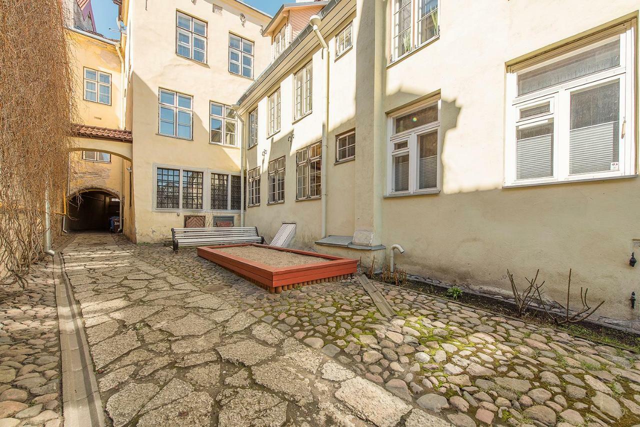 The End Of Alley Tallinn Exterior photo