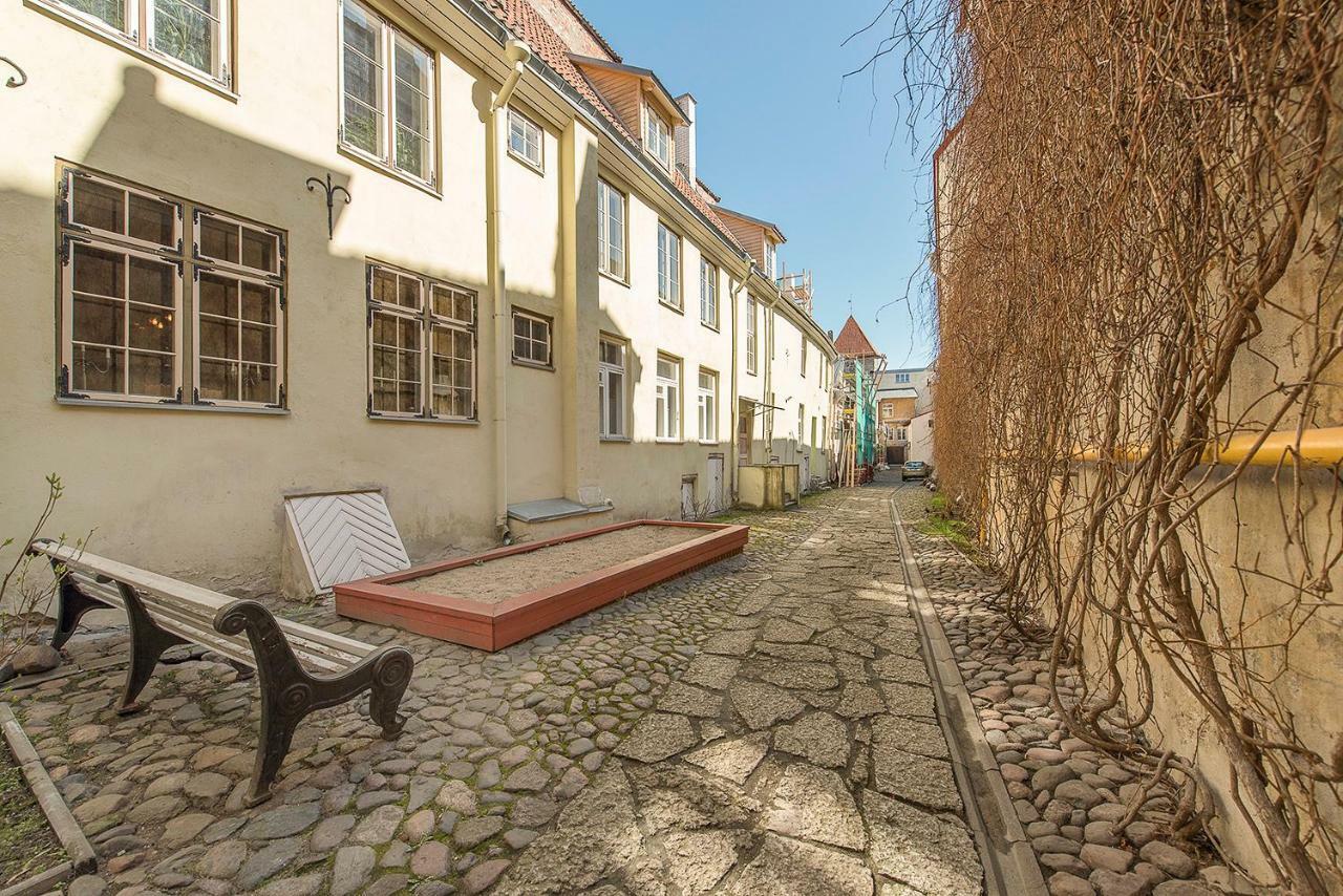 The End Of Alley Tallinn Exterior photo